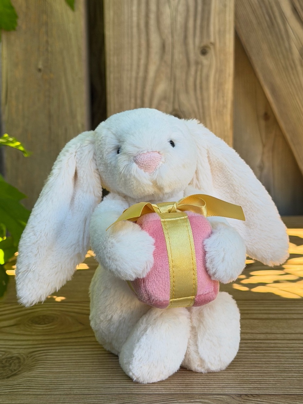 Jellycat Small Bashful Bunny With Present Retired Rabbit Plush 6”